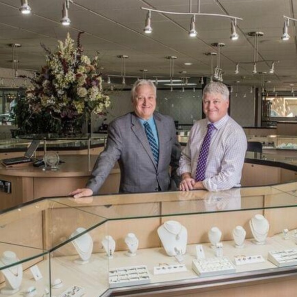 💎 Bookmark Us 💎Meet your Posher, Calhoun’s Closet! - Picture 2 of 2